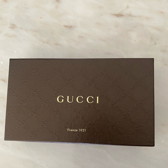 Gucci Guccisima Tan Wallet - Picture 5 of 12
